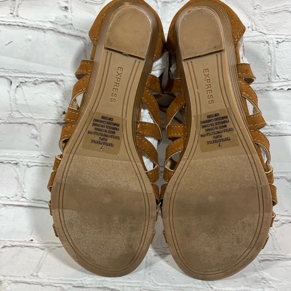 EXPRESS Women's Tan Lace Up Gladiator Sandals Faux Suede-7 - Picture 6 of 6